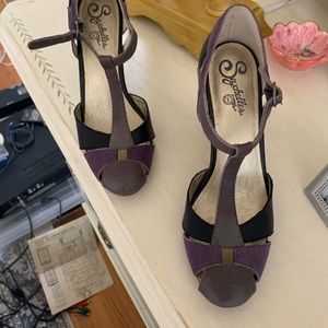 Seychelles size 8 heels